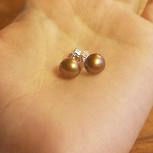 Jewelry - NWOT 925 Genuine Coffee Freshwater Pearl Studs